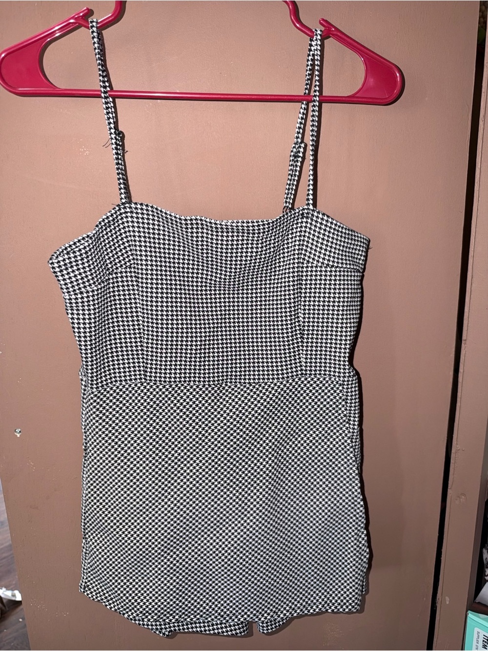 Forever 21 Black & White Houndstooth Spaghetti Strap Cami